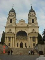 Mitropolia, care adăpostește moaștele Sfintei Paraschiva, 1833-1839; proiect al clădirilor incintei și amenajării de acces în catedrală: arh. G.M.Cantacuzino